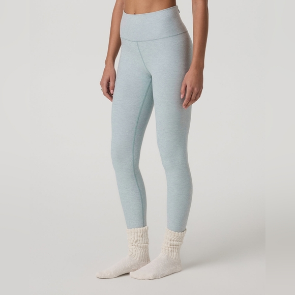 Vuori | Clean Elevation Crop Legging Small Blue Haze Heather - Picture 1 of 11